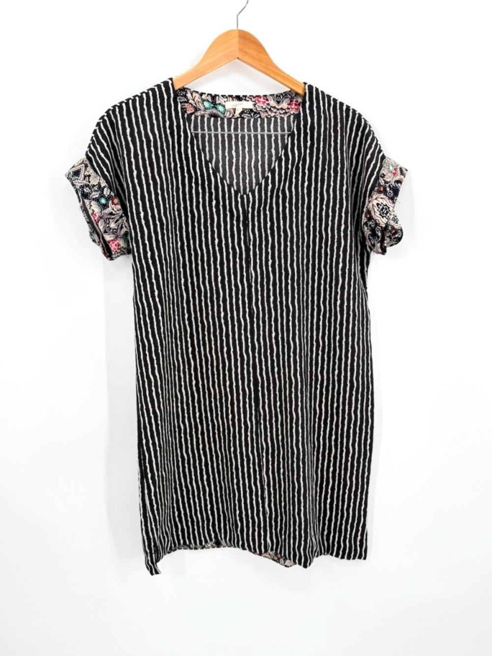 Mystree Boho Black White Striped Shift Dress Medium M Floral Paisley Trim 15559
